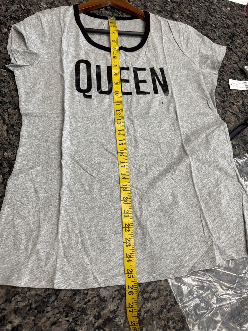 New York & Company Gray Tee with Black Trim and QUEEN Graphic NWT L - Picture 8 of 9